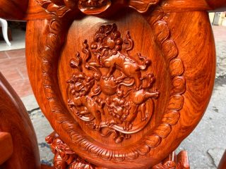 vách ghế đục tam sư vờn cầu