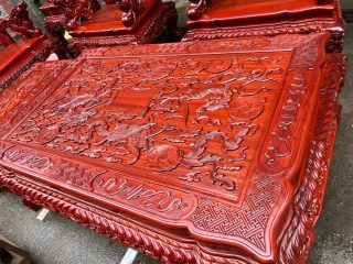 bàn trà gỗ hương đỏ đục tứ linh