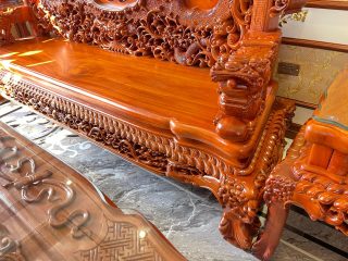 ghế rồng đỉnh nguyên khối tay đục nghê
