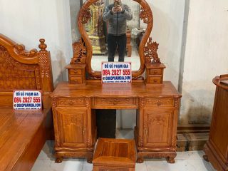 Bàn trang điểm đục hoa lá tây bắt mắt