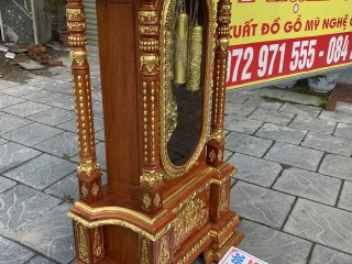 mặt bên đồng hồ thiết kế chi tiết, tỉ mỉ