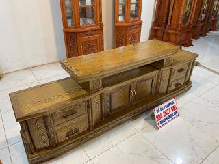 mẫu kệ tivi gỗ mun đuôi công nổi vân