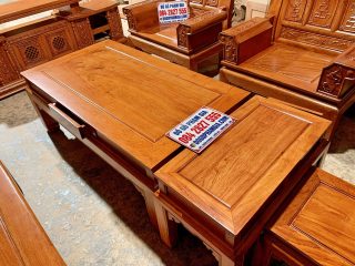 bàn trà và đôn gỗ hương đá khung tranh dày dặn
