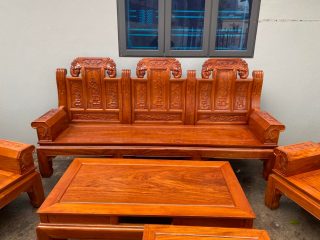 đoản dài và bàn Âu Á Gỗ hương đá