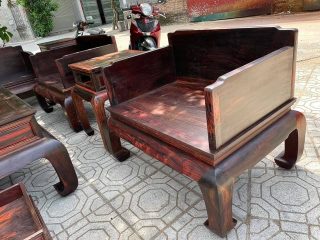 ghế đơn gỗ trắc kiểu dáng lạ mắt