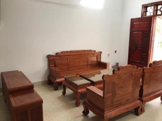 bàn ghế triện tranh vách trơn