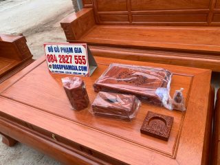 bàn trà thiết kế khung tranh dày dặn