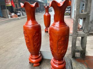 lục bình gỗ xà cừ đỏ đục tứ quý