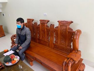 đoản tần thủy hoàng gỗ gõ đỏ