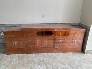 kệ tivi mõ lồi gỗ sồi nga
