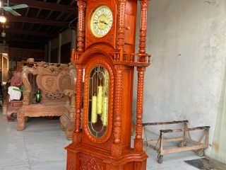 đồng hồ cây tứ trụ gỗ hương đá
