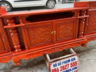 mẫu kệ tivi cột nho sang trọng