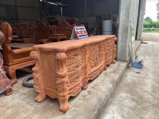 mẫu kệ tivi louis hoàng gia