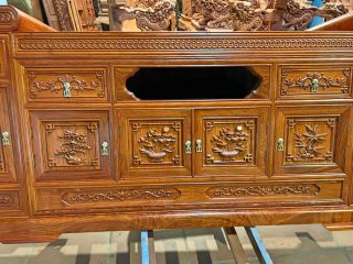 kệ tivi gỗ hương đá cao cấp