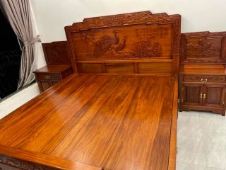 mẫu giường ngủ gỗ gõ đỏ cao cấp