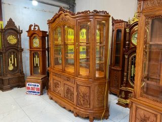 Thiết kế tủ rượu cong cánh kính đẹp mắt