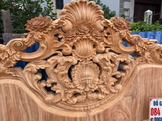 cận cảnh phần đỉnh chương đục hoa hồng lá tây