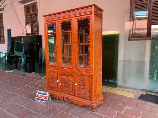 tủ rượu gỗ gõ đỏ gam màu cánh gián