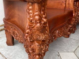 chân ghế liền khối đục hoa lá tây