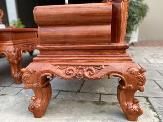 thiết kế tay và chân ghế đặc trưng phong cách tân cổ điển