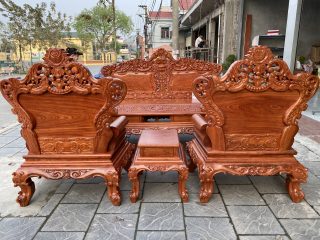 bàn ghế louis đục 2 mặt sắc nét