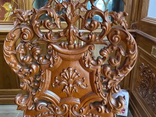 lưng ghế louis hoàng gia tân cổ điển