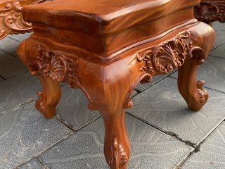 thiết kế đôn ngồi phong cách hoàng gia