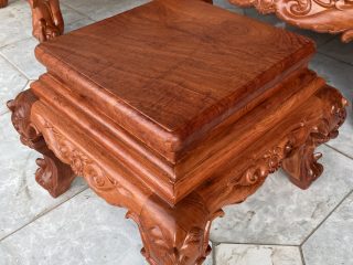 đôn ngồi phong cách hoàng gia