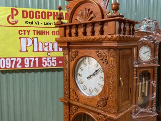 mẫu đồng hồ cây gỗ hương đá