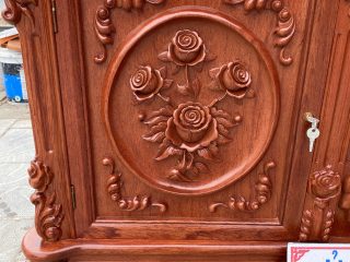 thiết kế tủ cánh rộng 2 bên