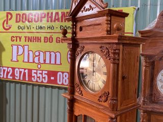 mẫu đồng hồ cây đứng Louis hoàng gia