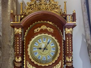 mẫu đồng hồ cây tứ trụ mặt tròn