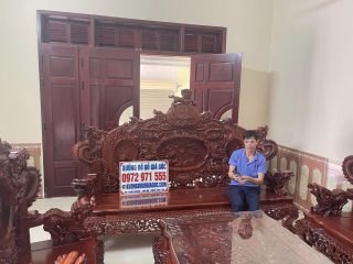 bàn ghế rồng đỉnh đục tay tinh xảo