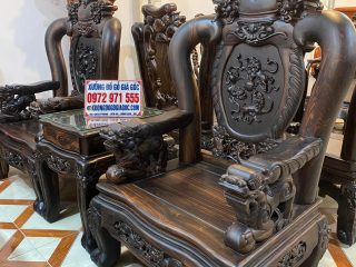 dáng ghế đơn trường rộng bệ vệ