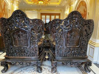 bàn ghế gỗ mun hoa Lào hàng đục tay 2 mặt