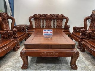 chân bàn đục voi chiến oai hùng