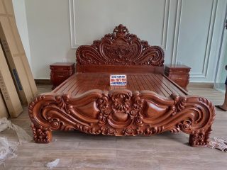 giường ngủ louis hoa hồng