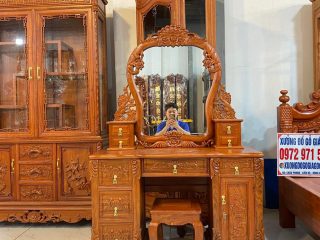 bàn trang điểm phong cách louis hoàng gia