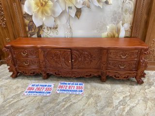 mẫu kệ tivi phong cách hoàng gia tân cổ điển