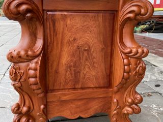 chân kệ tivi liền khối