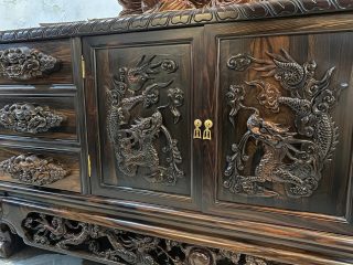 Mẫu kệ tivi đục rồng tay núm đồng