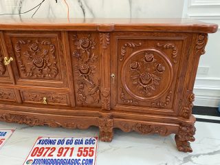 cánh tủ chạm khắc họa tiết hoa hồng đẹp mắt