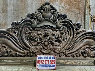 phần đầu giường chạm khắc cầu kỳ