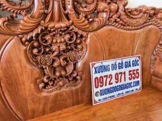 họa tiết ở trung tâm vách tựa