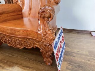 ghế louis hoàng gia chân liền khối đục hoa hồng