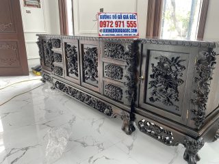 Phần cột ngăn đục hình rồng độc đáo