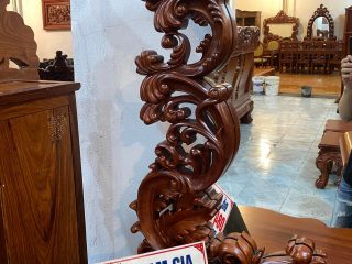 khung gương đục hoa lá tây bênh bong