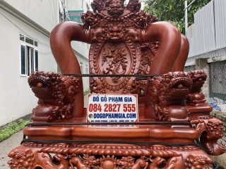 quá trình vận chuyển bàn ghế