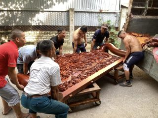 vách đoản đục tay siêu tinh xảo