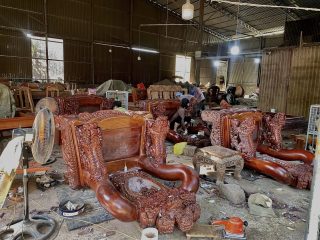 quá trình chế tác bộ bàn ghế minh quốc tại xưởng